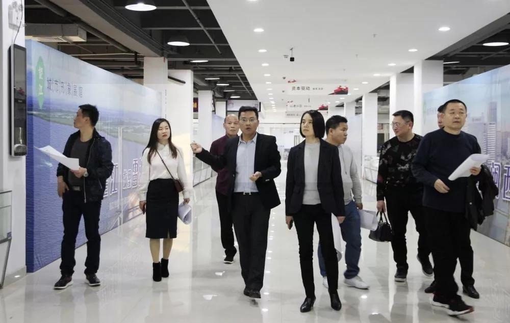 湖南省永州零陵區(qū)領導一行蒞臨中亞洽談合作