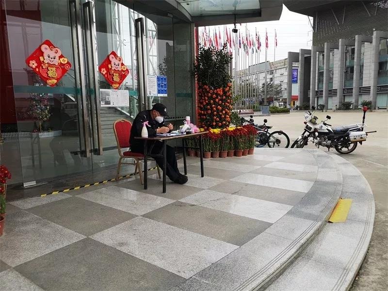 抗疫前線丨中亞與您一同共克時(shí)艱，砥礪前行