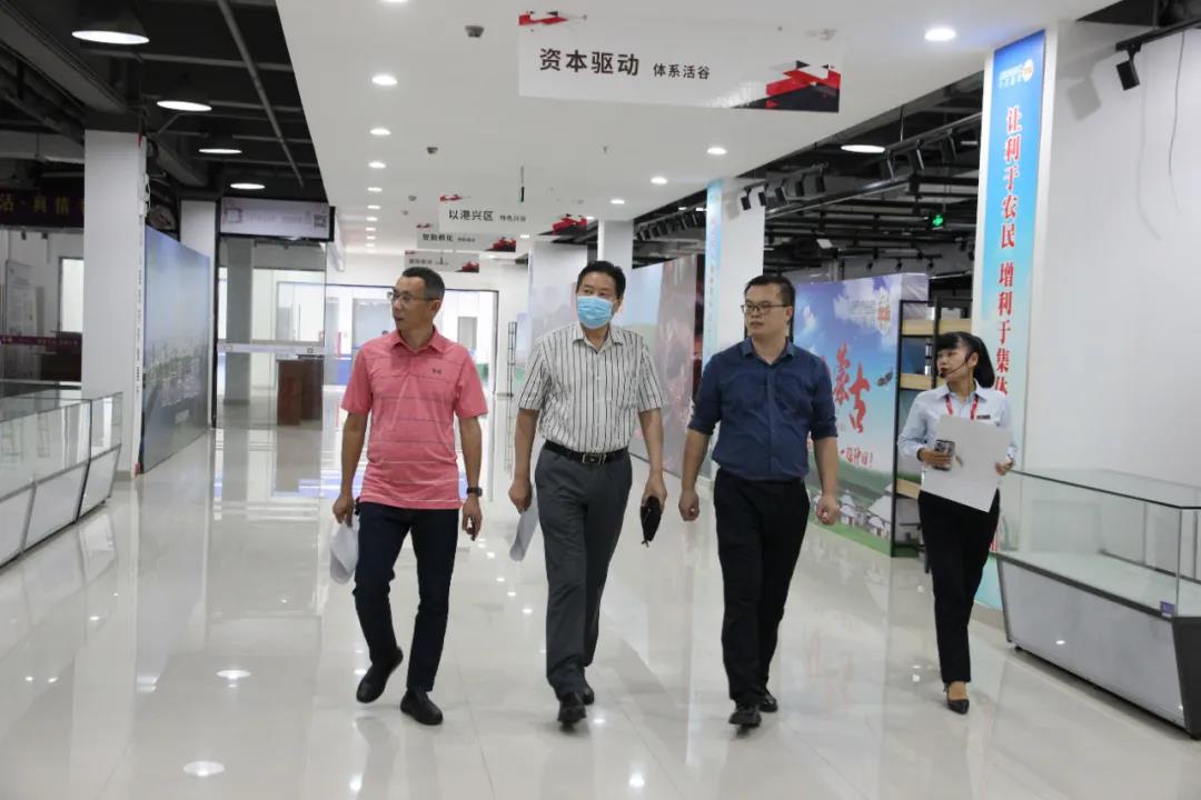 深圳市電子商務商會領導一行來訪中亞硅谷產(chǎn)業(yè)基地