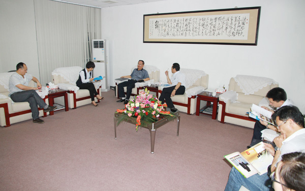 廣東電子商會(huì)秘書(shū)長(zhǎng)姚榮城考察中亞電子博覽中心項(xiàng)目(圖3)