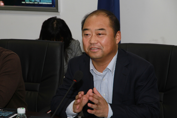  鐵嶺市招商局肖向榮局長(zhǎng)希望雙方相互了解，尋找戰(zhàn)略合作機(jī)遇