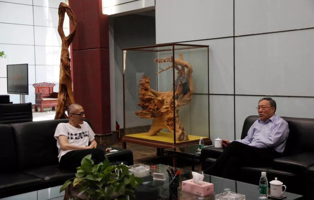 歐美同學(xué)會(huì)企業(yè)家聯(lián)誼會(huì)會(huì)長(zhǎng)、美中投資海明堡(亞洲)直升機(jī)董事局主席徐昌東蒞臨中亞參觀考察