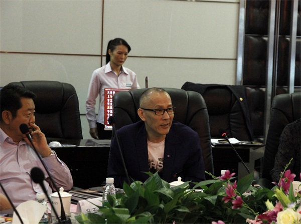 中亞集團董事局主席黃炳煌介紹中亞與地方城市合作模式