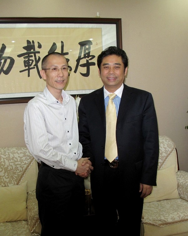 黃炳煌董事長在京拜會(huì)世界杰出華商協(xié)會(huì)執(zhí)行主席盧俊卿博士