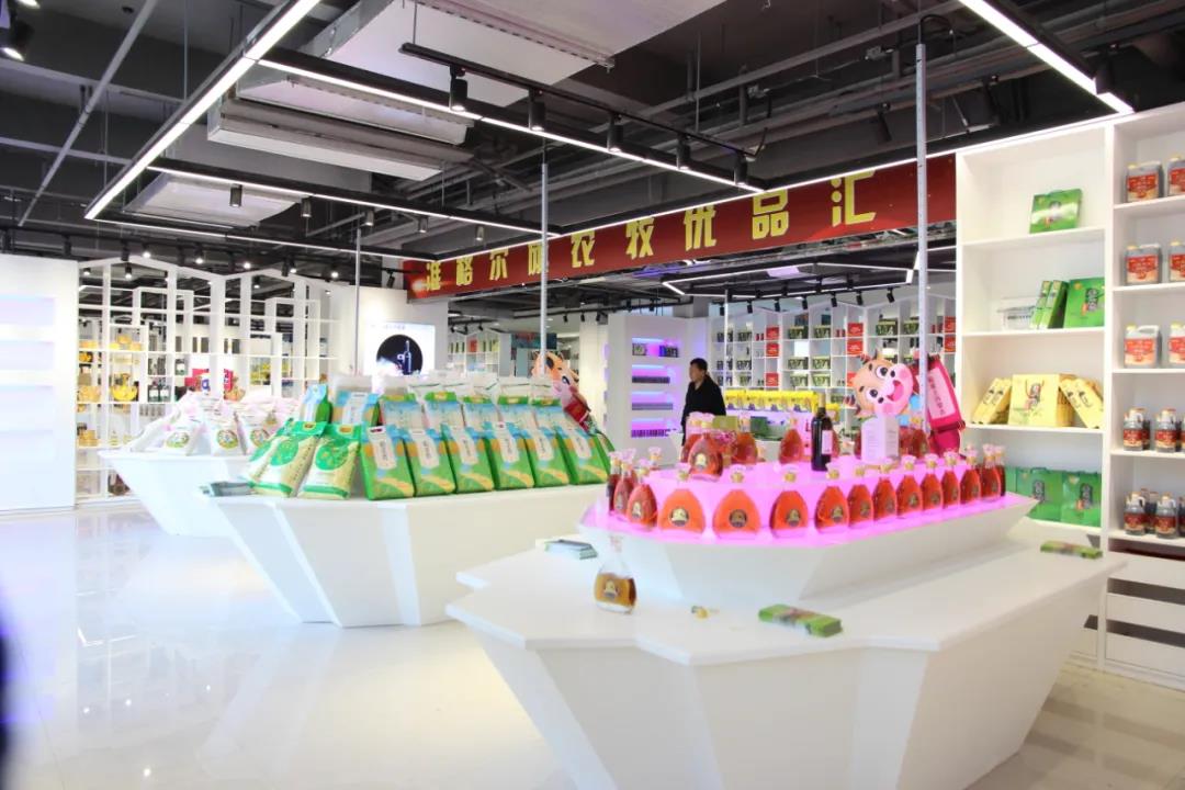 【硅谷風采】|中亞硅谷產業(yè)基地配套再升級，地標產品體驗餐廳即將開業(yè)(圖1)